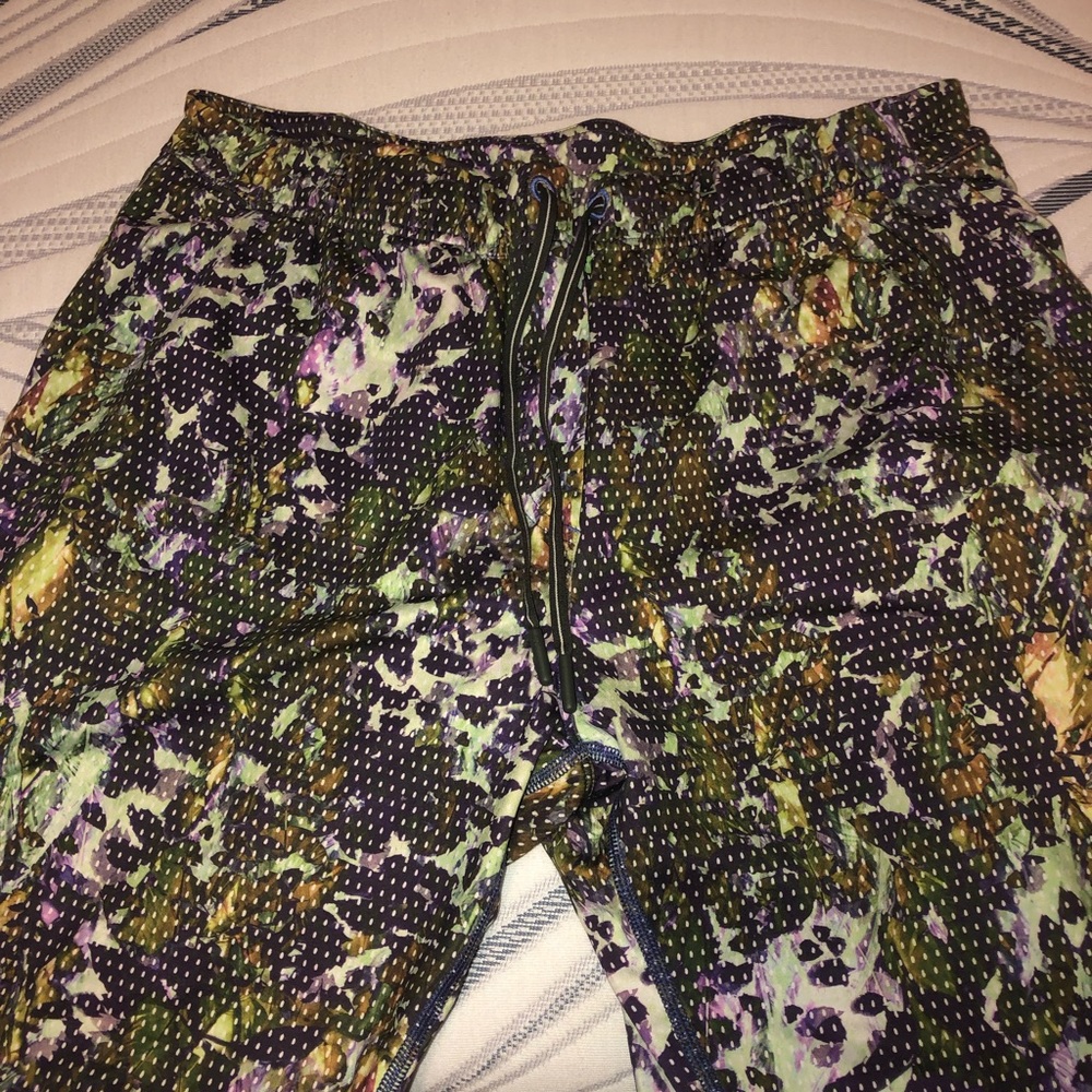 Lululemon Jet Set crop size 8